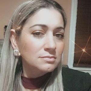 Meet your Posher, Dina